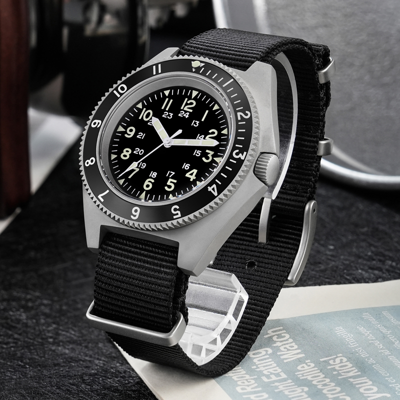 Watchdives WD1972 쿼츠 시계 사파이어 빛 - Men'S Fashion Box 리뷰 및 가격